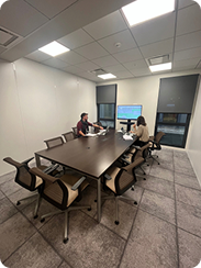 Petite salle de réunion pour groupes restreints